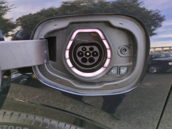 Photo 25 du bon plan FORD Kuga 2.5 Duratec 225ch PHEV Vignale BVA occasion à 27500 €