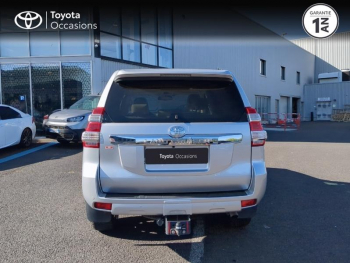 Photo 4 du bon plan TOYOTA Land Cruiser 177 D-4D FAP Lounge 5p occasion à 59990 €