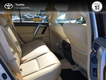 Photo 7 du bon plan TOYOTA Land Cruiser 177 D-4D FAP Lounge 5p occasion à 59990 €