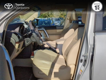 Photo 11 du bon plan TOYOTA Land Cruiser 177 D-4D FAP Lounge 5p occasion à 59990 €