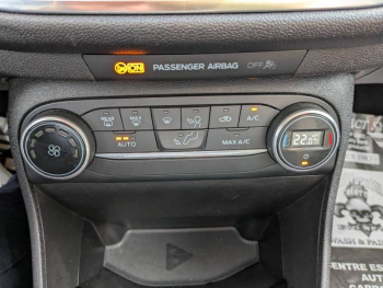 Photo 18 du bon plan FORD Fiesta 1.0 EcoBoost 100ch Stop&Start Titanium BVA 5p occasion à 12790 €