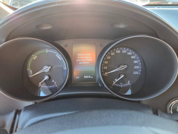 Photo 3 du bon plan TOYOTA C-HR 122h GR-Sport 2WD E-CVT MY22 occasion à 24990 €
