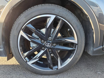Photo 5 du bon plan TOYOTA C-HR 122h GR-Sport 2WD E-CVT MY22 occasion à 24990 €