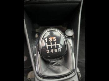 Photo 21 du bon plan FORD Fiesta 1.5 TDCi 85ch Cool & Connect 5p occasion à 11990 €