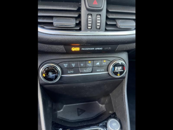 Photo 11 du bon plan FORD Fiesta 1.0 EcoBoost 100ch Stop&Start Titanium 5p occasion à 12490 €