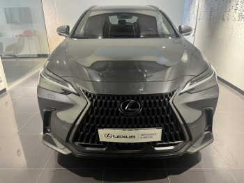 Photo 2 du bon plan LEXUS NX 450h+ Executive 4WD occasion à 54770 €