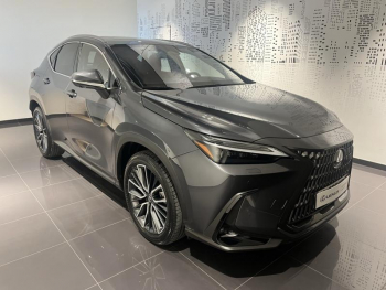 Photo 3 du bon plan LEXUS NX 450h+ Executive 4WD occasion à 54770 €