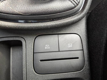 Photo 20 du bon plan FORD Fiesta 1.1 85ch Business 5p Euro6.2 occasion à 12820 €