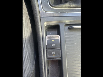 Photo 21 du bon plan VOLKSWAGEN Golf 1.6 TDI 115ch FAP Confortline Euro6d-T 5p occasion à 13490 €