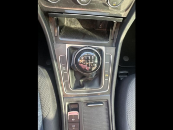 Photo 22 du bon plan VOLKSWAGEN Golf 1.6 TDI 115ch FAP Confortline Euro6d-T 5p occasion à 13490 €