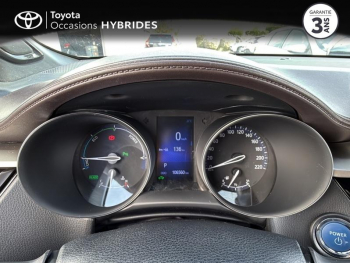 Photo 14 du bon plan TOYOTA C-HR 122h Distinctive 2WD E-CVT RC18 occasion à 16990 €