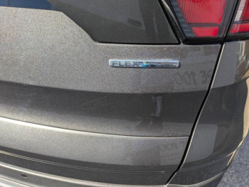 Photo 22 du bon plan FORD Kuga 1.5 Flexifuel-E85 150ch Stop&Start Titanium 4x2 BVA Euro6.2 occasion à 18900 €
