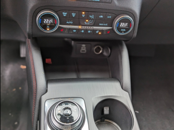 Photo 20 du bon plan FORD Kuga 2.0 EcoBlue 190ch ST-Line X BVA i-AWD occasion à 25500 €