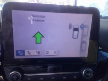 Photo 3 du bon plan FORD Fiesta 1.0 Flexifuel 95ch Titanium Business 5p occasion à 16900 €