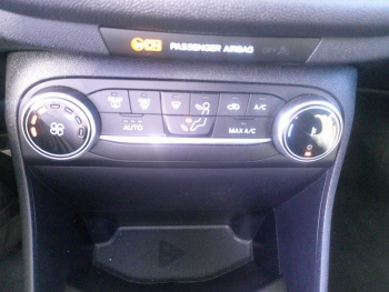Photo 9 du bon plan FORD Fiesta 1.0 Flexifuel 95ch Titanium Business 5p occasion à 16900 €