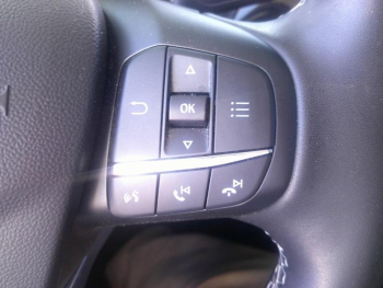 Photo 12 du bon plan FORD Fiesta 1.0 Flexifuel 95ch Titanium Business 5p occasion à 16900 €