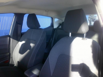 Photo 14 du bon plan FORD Fiesta 1.0 Flexifuel 95ch Titanium Business 5p occasion à 16900 €