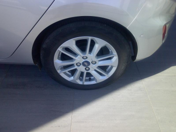 Photo 16 du bon plan FORD Fiesta 1.0 Flexifuel 95ch Titanium Business 5p occasion à 16900 €