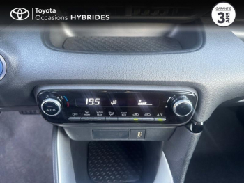 Photo 12 du bon plan TOYOTA Yaris 116h Dynamic Business 5p + Programme Beyond Zero Academy MY22 occasion à 18980 €