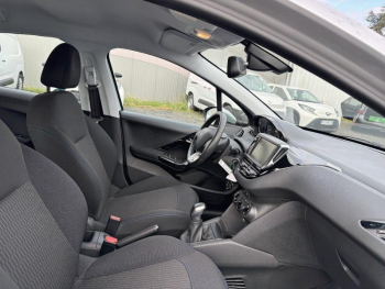 Photo 6 du bon plan PEUGEOT 208 1.2 PureTech 82ch E6.c Signature 5p occasion à 7490 €