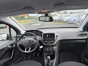 Photo 8 du bon plan PEUGEOT 208 1.2 PureTech 82ch E6.c Signature 5p occasion à 7490 €