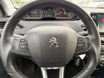 Photo 13 du bon plan PEUGEOT 208 1.2 PureTech 82ch E6.c Signature 5p occasion à 7490 €