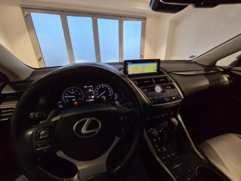 Photo 4 du bon plan LEXUS NX 300h 2WD Pack Business Euro6d-T occasion à 24900 €