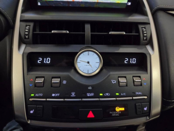Photo 7 du bon plan LEXUS NX 300h 2WD Pack Business Euro6d-T occasion à 24900 €