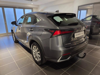 Photo 15 du bon plan LEXUS NX 300h 2WD Pack Business Euro6d-T occasion à 24900 €