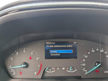 Photo 10 du bon plan FORD Fiesta 1.0 Flexifuel 95ch ST-Line 5p occasion à 18490 €