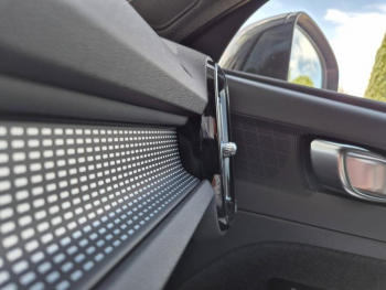 Photo 19 du bon plan VOLVO XC40 T5 Recharge 180 + 82ch R-Design DCT 7 occasion à 31590 €