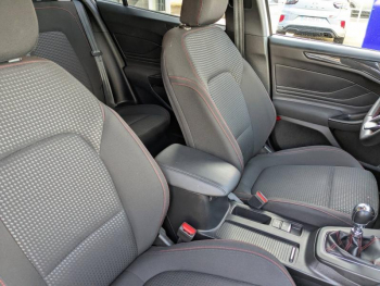 Photo 12 du bon plan FORD Focus 1.0 Flexifuel mHEV 125ch ST-Line X occasion à 18490 €