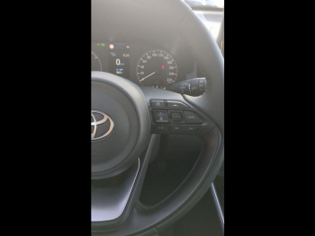 Photo 17 du bon plan TOYOTA Yaris 116h Dynamic 5p MY25 occasion à 21600 €
