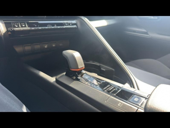 Photo 16 du bon plan TOYOTA C-HR 2.0 Hybride 200ch Design NG23 occasion à 29790 €