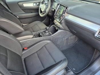 Photo 11 du bon plan VOLVO XC40 T3 163ch Business occasion à 22590 €