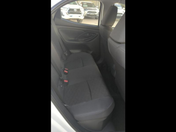 Photo 14 du bon plan TOYOTA Yaris 116h Dynamic 5p MY25 occasion à 21600 €