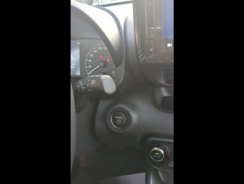 Photo 21 du bon plan TOYOTA Yaris 116h Dynamic 5p MY25 occasion à 21600 €