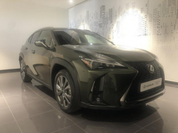 Photo 2 du bon plan LEXUS UX 300h F SPORT Design 2WD occasion à 39900 €