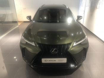 Photo 3 du bon plan LEXUS UX 300h F SPORT Design 2WD occasion à 39900 €