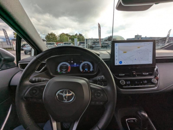 Photo 14 du bon plan TOYOTA Corolla 1.8 140ch Design MY23 occasion à 20990 €