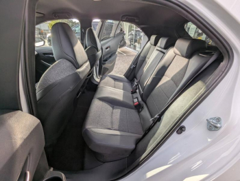 Photo 24 du bon plan TOYOTA Corolla 1.8 140ch Design MY23 occasion à 20990 €