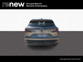 Photo 5 du bon plan RENAULT Austral 1.2 E-Tech full hybrid 200ch Iconic- 23 occasion à 31990 €