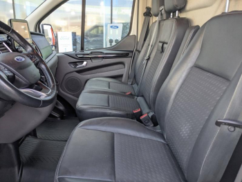 Photo 11 du bon plan FORD Transit Custom Fg VUL 290 L1H1 2.0 EcoBlue 185 S&S Sport BVA6 occasion à 25990 €