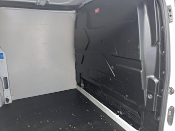 Photo 18 du bon plan FORD Transit Custom Fg VUL 290 L1H1 2.0 EcoBlue 185 S&S Sport BVA6 occasion à 25990 €