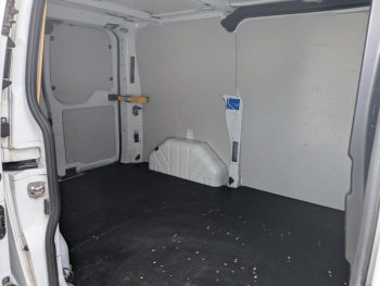 Photo 19 du bon plan FORD Transit Custom Fg VUL 290 L1H1 2.0 EcoBlue 185 S&S Sport BVA6 occasion à 25990 €