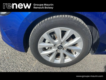 Photo 16 du bon plan RENAULT Clio 1.6 E-Tech hybride 145ch Evolution occasion à 17750 €