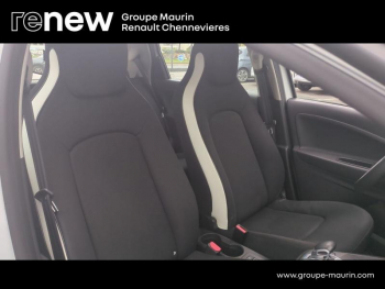 Photo 17 du bon plan RENAULT Zoe Life charge normale R110 occasion à 7899 €