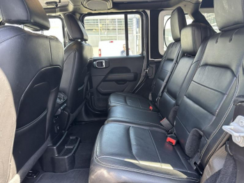 Photo 8 du bon plan JEEP Wrangler 2.2 MultiJet 200ch Overland Command-Trac BVA8 188g occasion à 45390 €