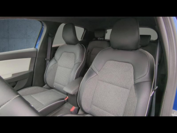 Photo 13 du bon plan RENAULT Clio 1.6 E-Tech 145ch full hybrid Evolution occasion à 17900 €