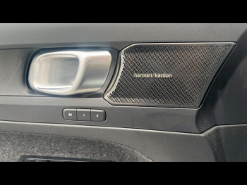 Photo 20 du bon plan VOLVO XC40 T5 Recharge 180 + 82ch Inscription Luxe DCT 7 occasion à 38900 €